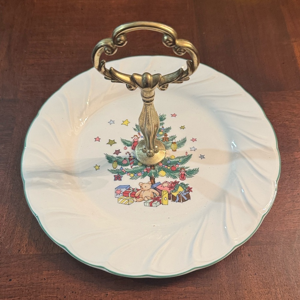 Nikko Christmas Happy Holiday Party Sandwich Dessert Cake Tray 8"